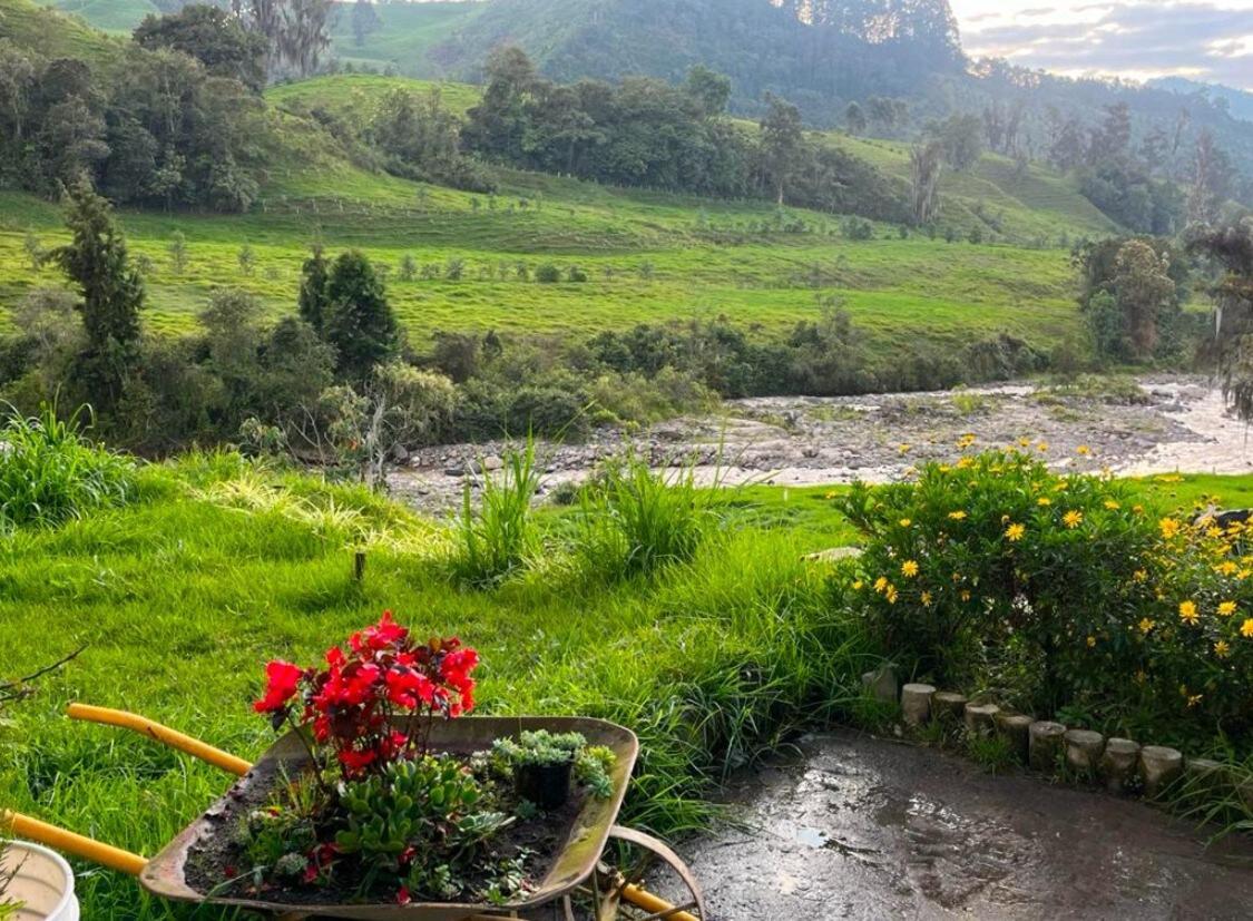 Alojamiento Con Vista Al Rio Y Paisajes Hermosos Vila Manizales Exterior foto